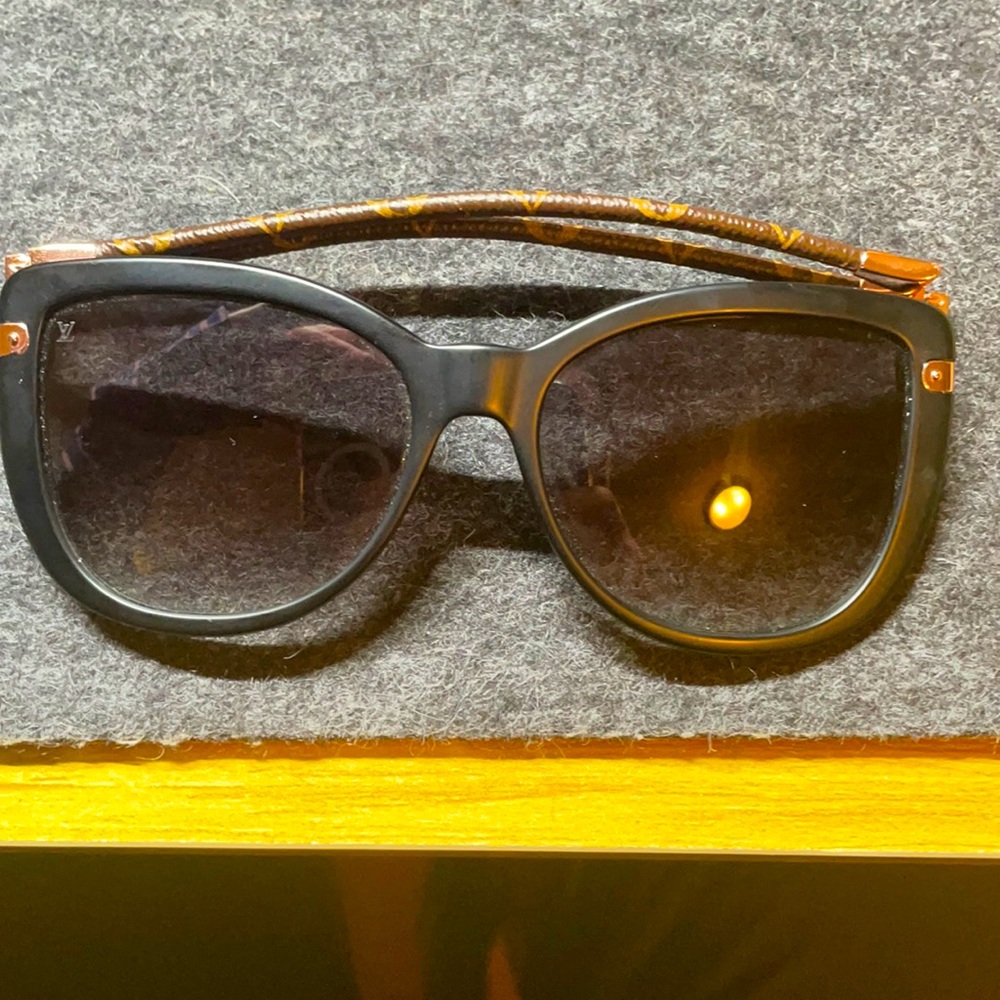 Louis Vuitton Charlotte Sunglasses